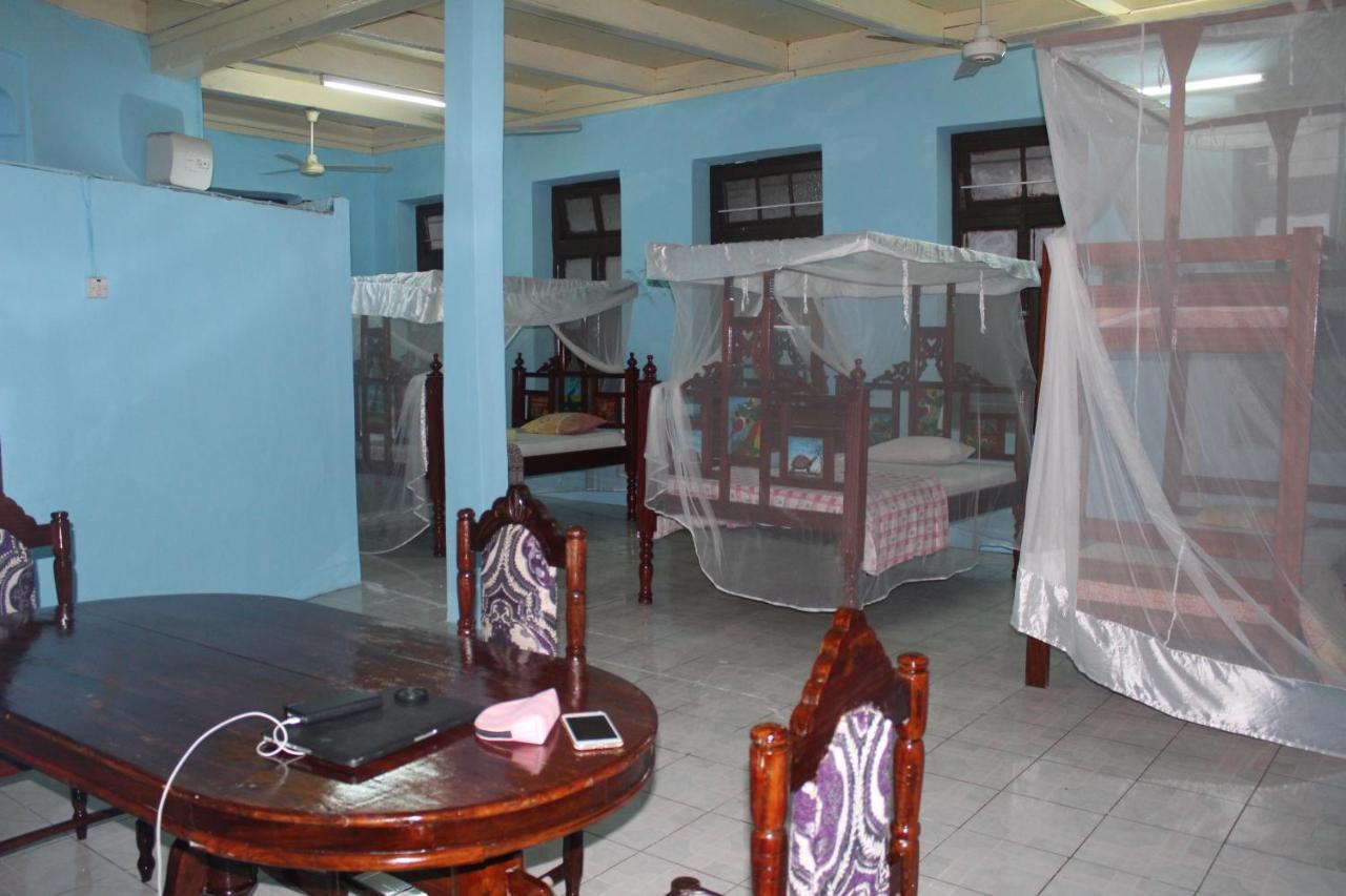 Bottoms Up Hostel Zanzibar Exterior photo