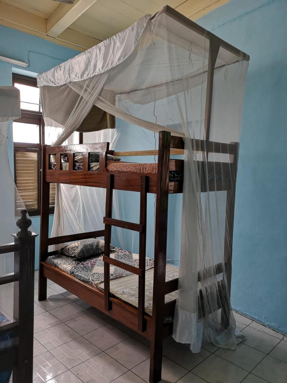Bottoms Up Hostel Zanzibar Exterior photo
