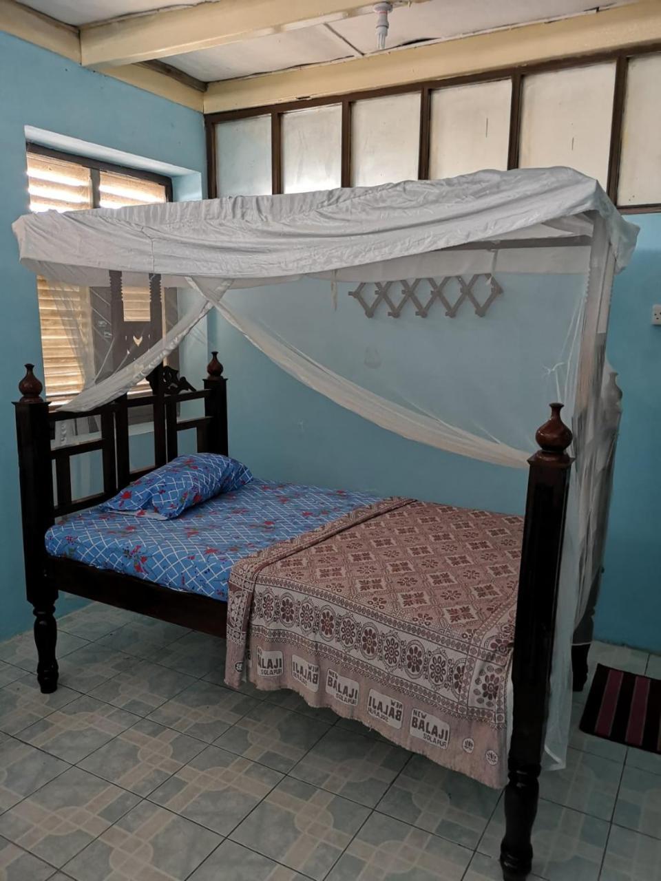 Bottoms Up Hostel Zanzibar Exterior photo